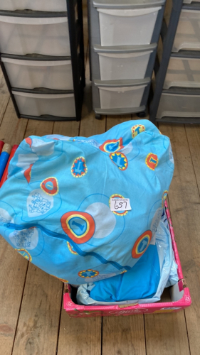 BOX-PADDLING POOL & BEAN BAG