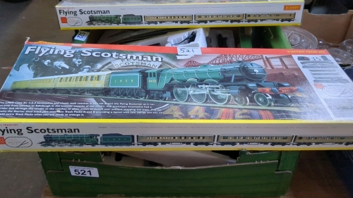 HORNBY FLYING SCOTSMAN TRAIN SET - SMALL CARRIAGE MISSING