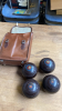 SET 4 LAWN BOWLS & BAG