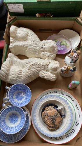 BOX BLUE & WHITE TEAWARE WALLY DOGS ETC