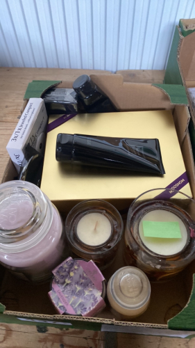 BOX COMPACTS MONSOON GIFT SET TOILETRIES CANDLES ETC
