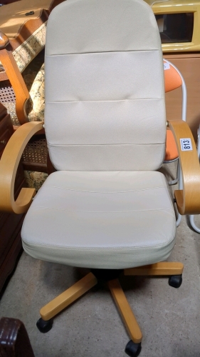 OFFICE CHAIR