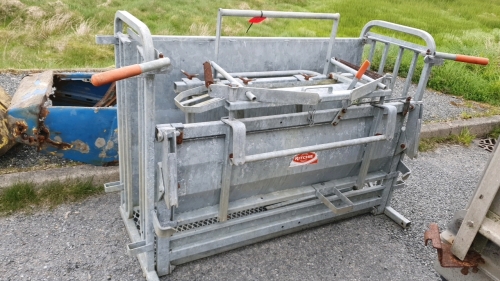 Sheep turning crate