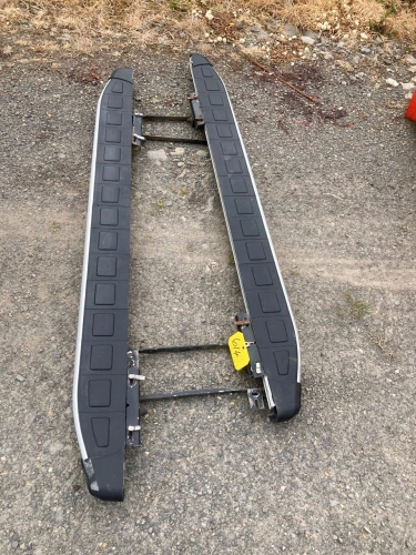 ALUMINIUM SIDE STEPS/ RUNNING BOARDS. Location of Items: QUOYBRAE