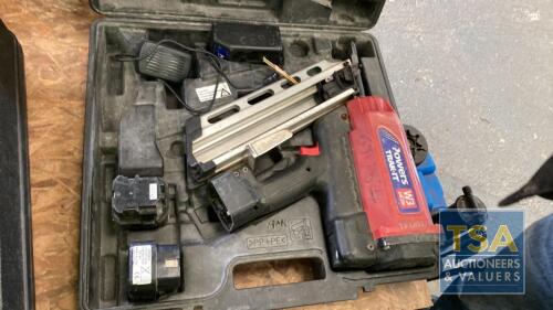 Powers Trak-It W3 34CDH 6V Cordless Nail Gun c/w Charger