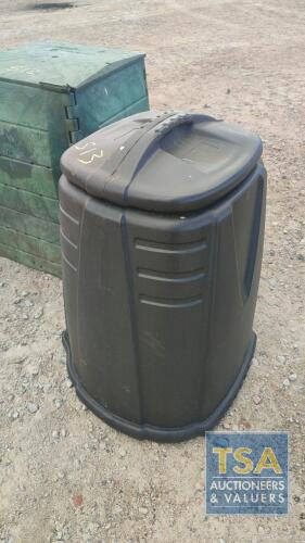 ONE BLACK COMPOST BIN