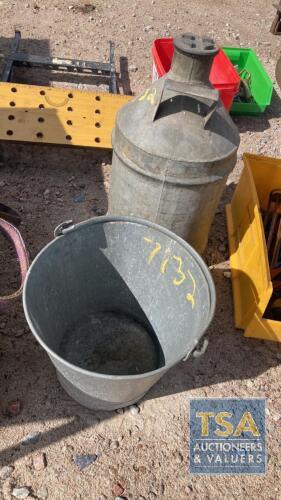 GALVANISED PAIL AND 5 ANTIQUE 5 GALLON DRUM