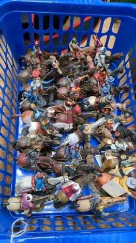BOX FIGURES ON HORSEBACK