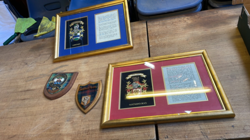 BOX CLAN CRESTS- SUTHERLAND & WATSON
