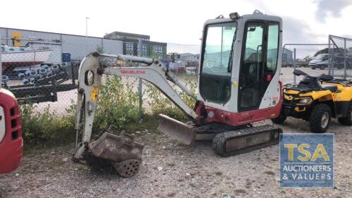 TAKEUCHI TB216, Year 2018, 4094 hours, c/w 3 buckets, Piped, Heater, Expanding carriage, PLUS VAT