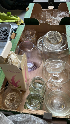 BOX ASSORTED GLASSWARE