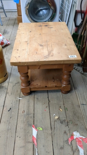 PINE TABLE