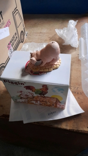 3 BOXES PIGGIN ORNAMENTS