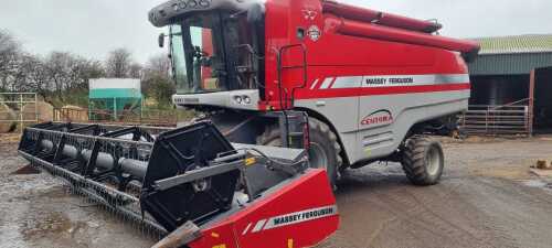 MF7280Centora Combine FT13 NRL Harvester 25FT Header (1020 hrs)