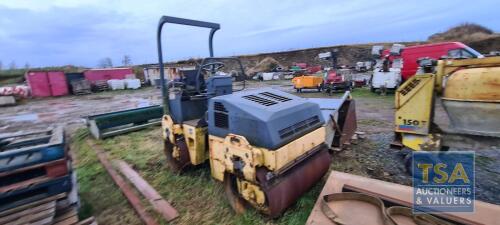 Bomag BW120AD-3 Vibrating Roller, Year 2003, Serial Number 1011705618689