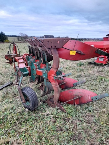 KV 4F REV PLOUGH C/W PACOMAT PRESS