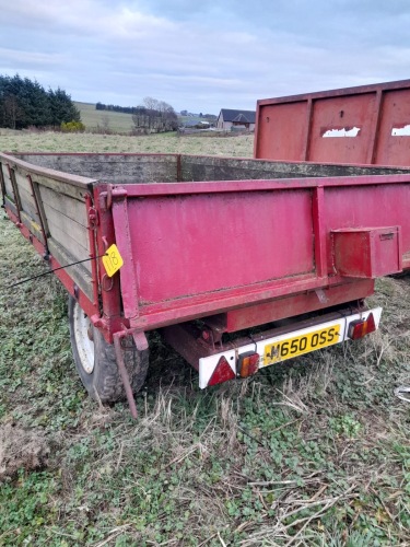 SMALL TIPPING TRAILER