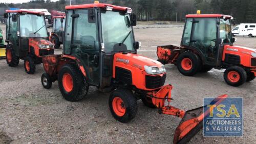 Kubota B2230 598 Hours - 1001cc 2 Door Tractor