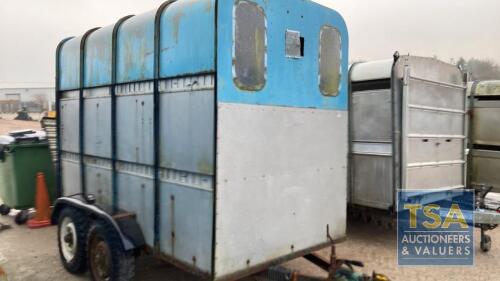 LIVESTOCK TRAILER