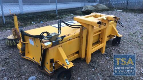 JCB SC240 Hydraulic Brush c/w Gutter Brush & Collector