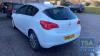 Vauxhall Astra Exclusiv 98 - 1398cc 5 Door - 3