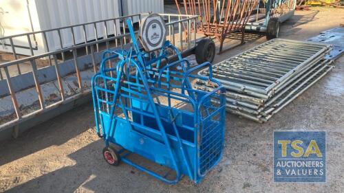 GHL SHEEP WEIGH CRATE - GOOD WORKING ORDER