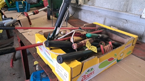GARDENING HAND TOOLS