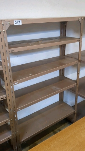 SET METAL SHELVING