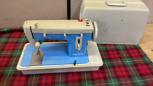 SEWING MACHINE