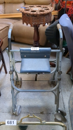 MOBILITY ROLLATOR