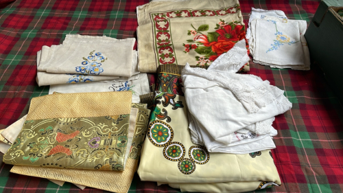 BOX-ASSORTED LINEN