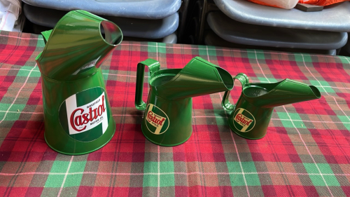 BOX-3 CASTROL OIL JUGS
