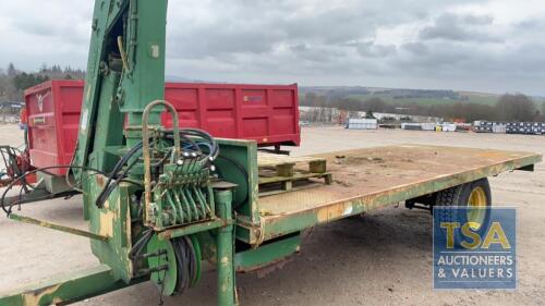 FLAT BED TRAILER WITH HIAB