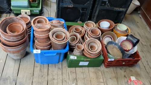 ASSORTED FLOWER POTS