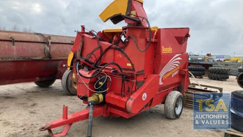 TEAGLE 8100 BEDDER WITH WIDE ANGLE PTO AND C/BOX IN P'CABIN