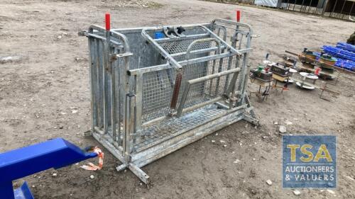 SHEEP TURNOVER CRATE