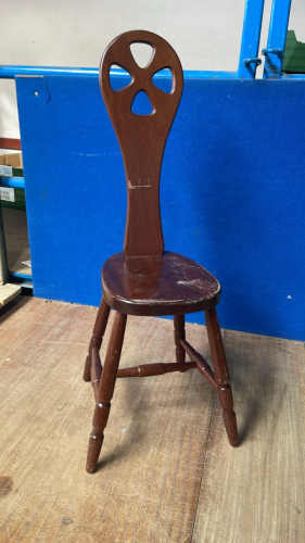 SPINNING WHEEL CHAIR