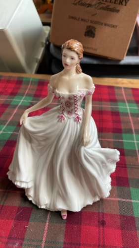 ROYAL WORCESTER FIGURINE- MARGARET