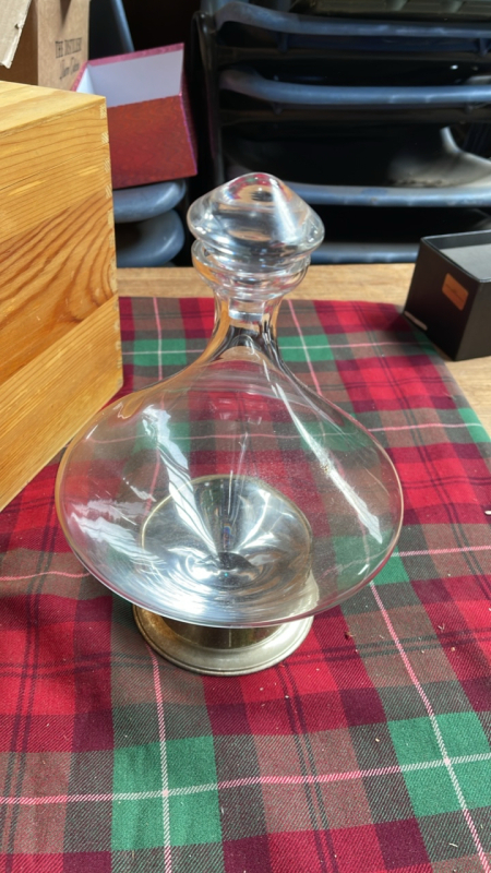 BOXED DECANTER