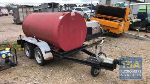 TERENCE BARKER LTD UN1202 1000L BOWSER 7% Buyers Premium