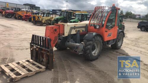 JLG 3513 - 4400cc Truck