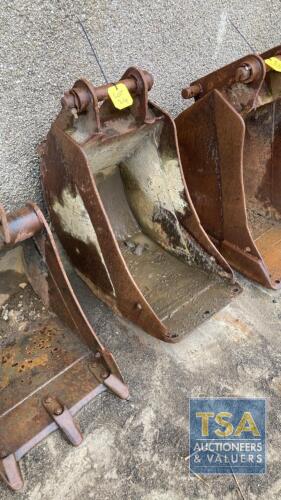 390mm Digger Bucket - Pins 50mm