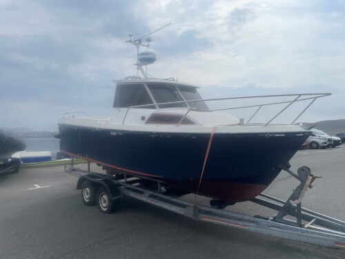 Beneteau Antares 620 Boat on trailer. Fitted with Perkins