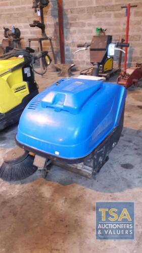 Orion 8000MH Floor Sweeper c/w `Honda Engine