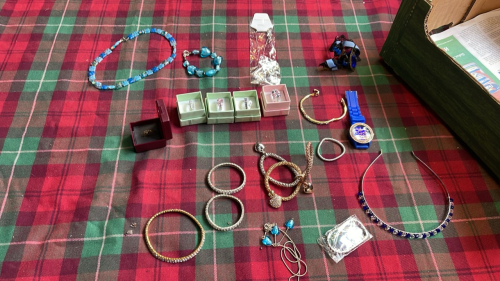 BOX ASSORTED JEWELLERY