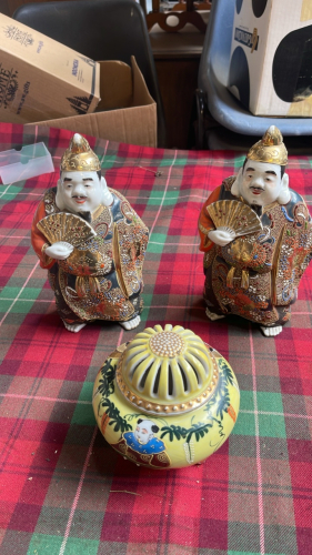 2 ORIENTAL FIGURES & POT POURRI DISH