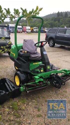 John Deere 2500B Ride on Mower