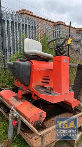 SMITH CO GREENS IRON AND TRAILER