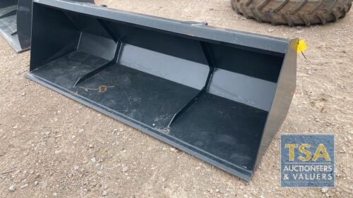 2.3M BUCKET C/W EURO BRACKETS