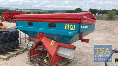 SULKY FERTILISER SPREADER C/W BOOKS AND CALIBRATION KIT PTO P/